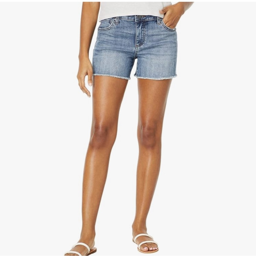 KUT from the Kloth Gidget Fray Shorts in Consolidated